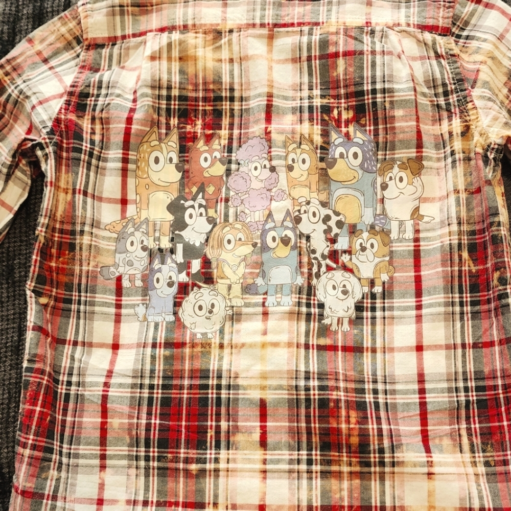 Bluey distressed toddler flannel in sz 6